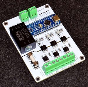 Traffic signals controller board for home traffic lights