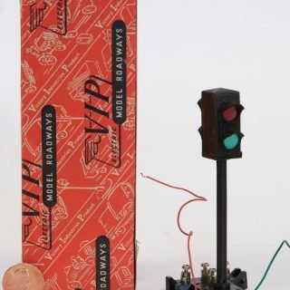 VIP Electric Model Roadways metal 2-way 2-light traffic signal