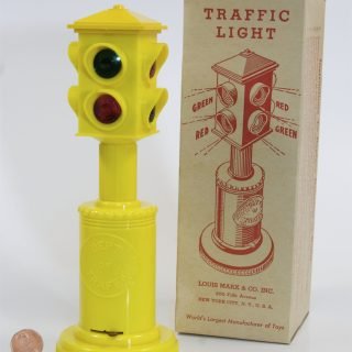 Marx Bros. 4-way 2-light battery operated signal