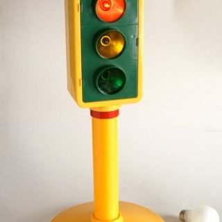 Red-light, green-light game with sonar sensors