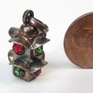 Metal 4-way 2-section charm with red and green rhinestones, configured with red on bottom for cross street, like a Darley signal