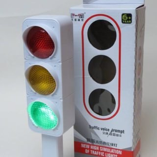 Battery operated traffic light by Tian Du