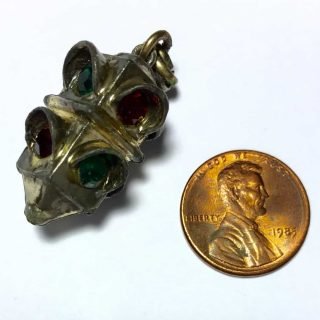 Four-way two-section traffic light metal pendant charm with alternating red and green stones
