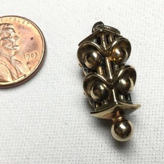 Photo of a gold-tone 4-way 2-section traffic signal charm
