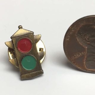 Red and green traffic signal tie tack pin